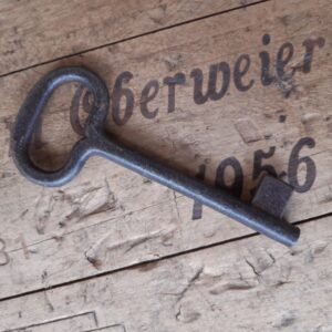 Verweerde Oude sleutel | ijzer
