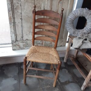 Oude houten stoelen | Hout/Riet