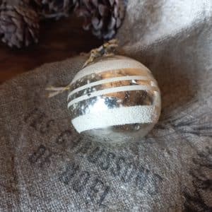 Oude Glazen kerstbal | Zilver/Wit ( K007 )