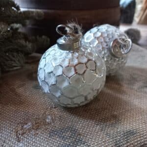Lara Honeycomb | Ball SilverWhite 8 & 10cm