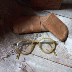 Vintage Bril in kartonnen koker