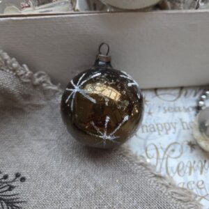 Glazen Kerstbal Bruin met Glasgruis Ster 5cm (80)