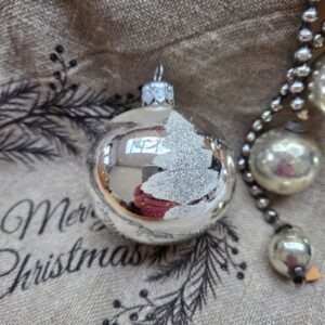 Glazen Kerstbal | Zilver/Wit Geverfd/Glitter 6cm (81)