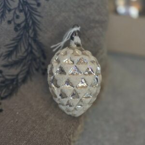Oude Glazen Kerstbal Dennenappel Zilver Wit Gesuikerd 7cm (79)