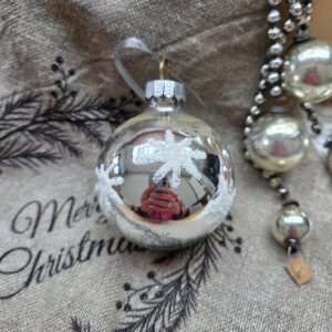 Glazen Kerstbal | Zilver/Wit Glasgruis 6,5cm (81)