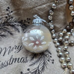Glazen Kerstbal | Zilver/Wit Geverfd/Gesuikerd 5,5cm (82)